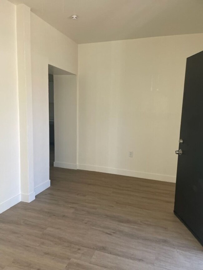 Building Photo - Unique Tri plex