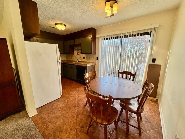 Building Photo - Lovely 1BR apartment in south Huntsville! ...