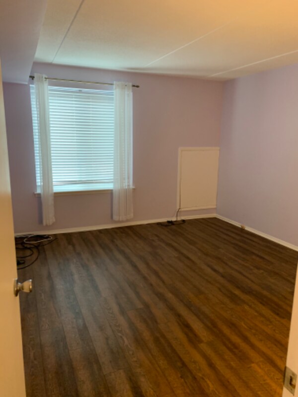 Building Photo - 6116 Hilltop Dr