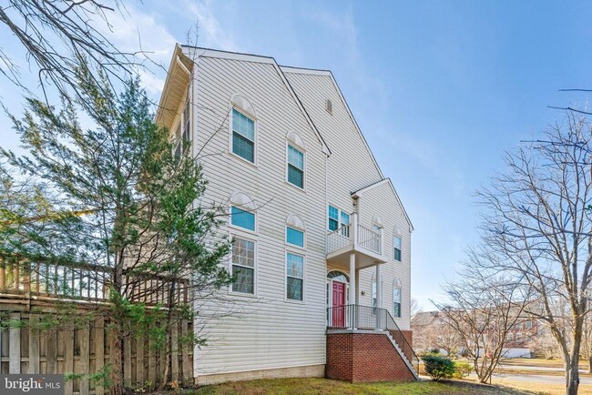 Building Photo - 2901 Mainstone Dr