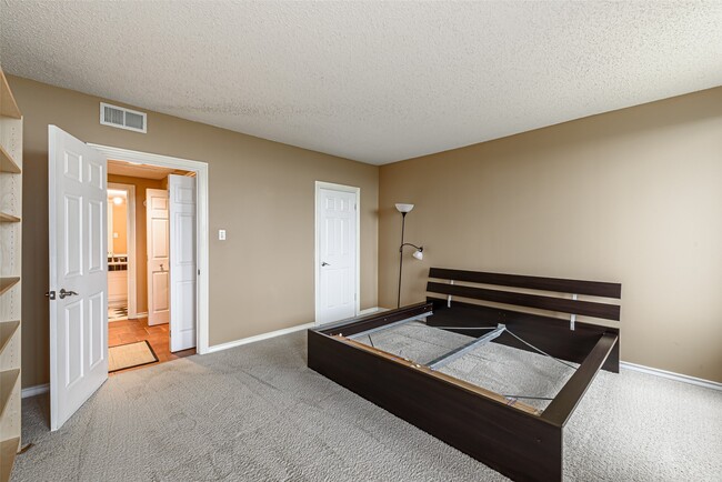 Building Photo - 14655 Champion Forest Dr Dr