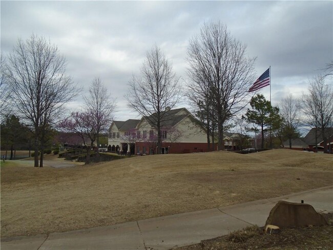 Building Photo - 3909 W Brooks Cir