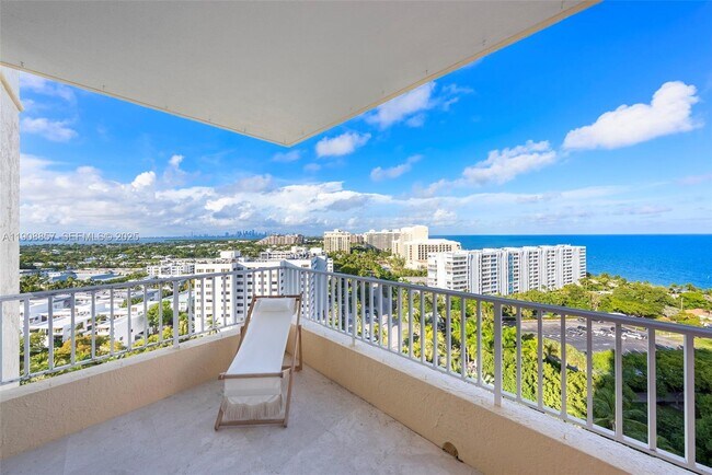 Building Photo - 781 Crandon Blvd