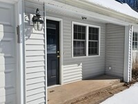 Building Photo - 119 Ash Swamp Rd