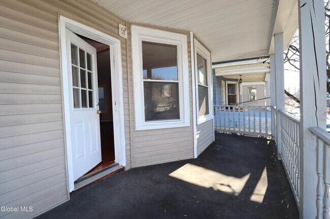 Building Photo - 29 Morris St