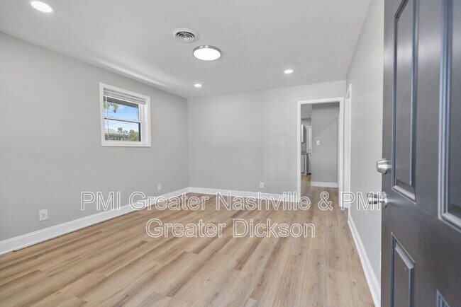 Building Photo - 201 Sylvis St