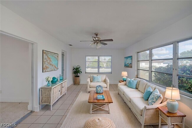 Building Photo - 220 Punta Alta Ct