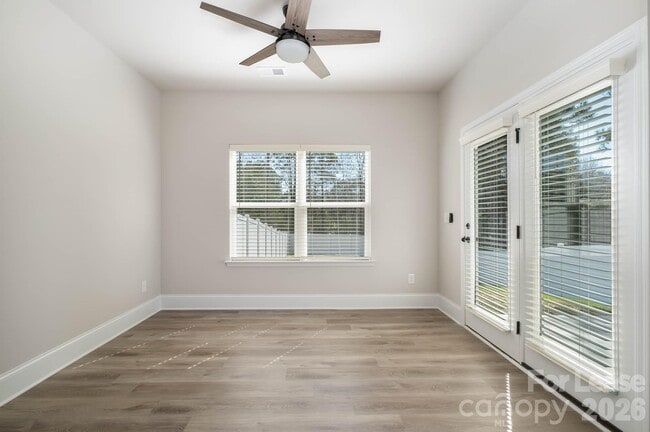 Building Photo - 2507 Lynbridge Dr