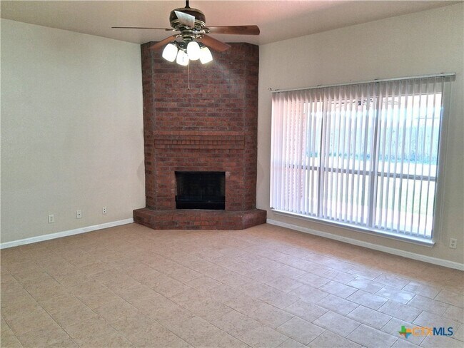 Building Photo - 3107 Lavender Ln