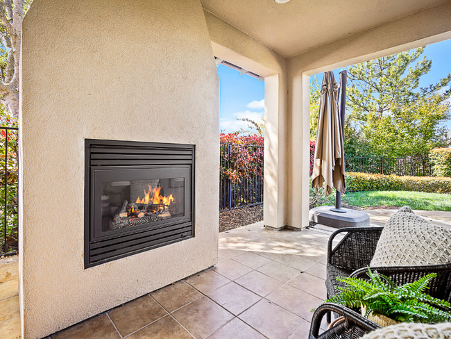 Building Photo - 1022 Gamay Dr
