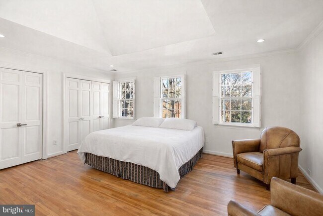 Building Photo - 500 G St SW