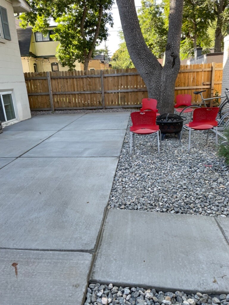 Building Photo - 521 N Corona St