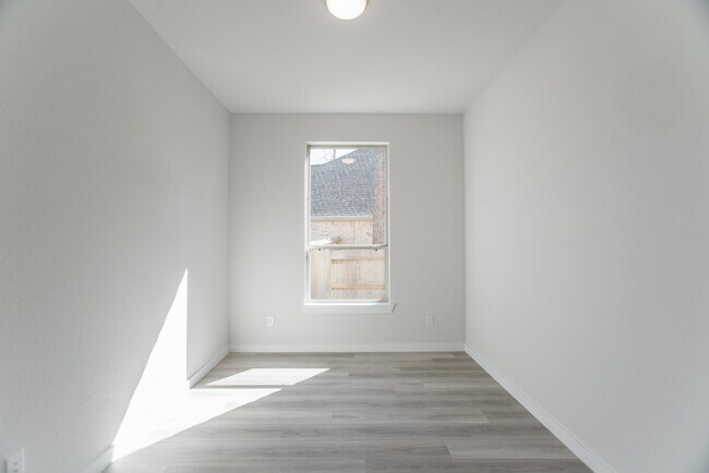 Building Photo - 17138 Crimson Crest Dr