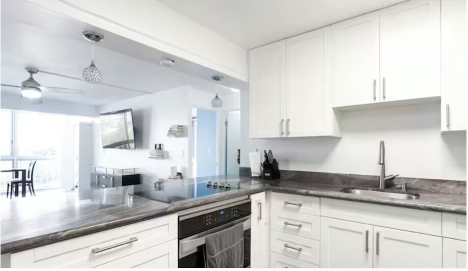 Open Kitchen - 2575 Kuhio Ave