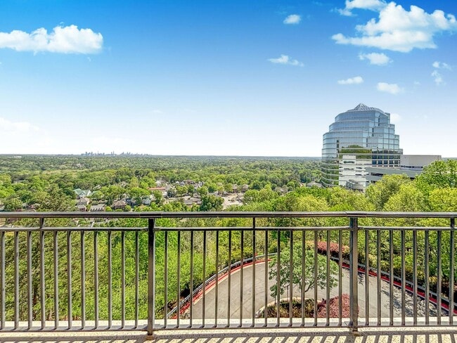 Building Photo - A 2 BR Lifestyle of Luxury at One Vinings Mountain!