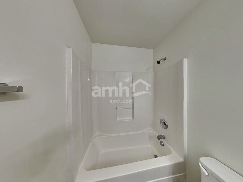 Building Photo - 13624 Whitebark Ct