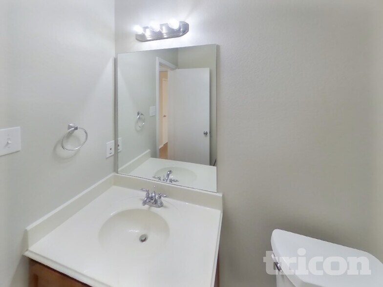 Building Photo - 12116 Longstone Drive Burleson TX