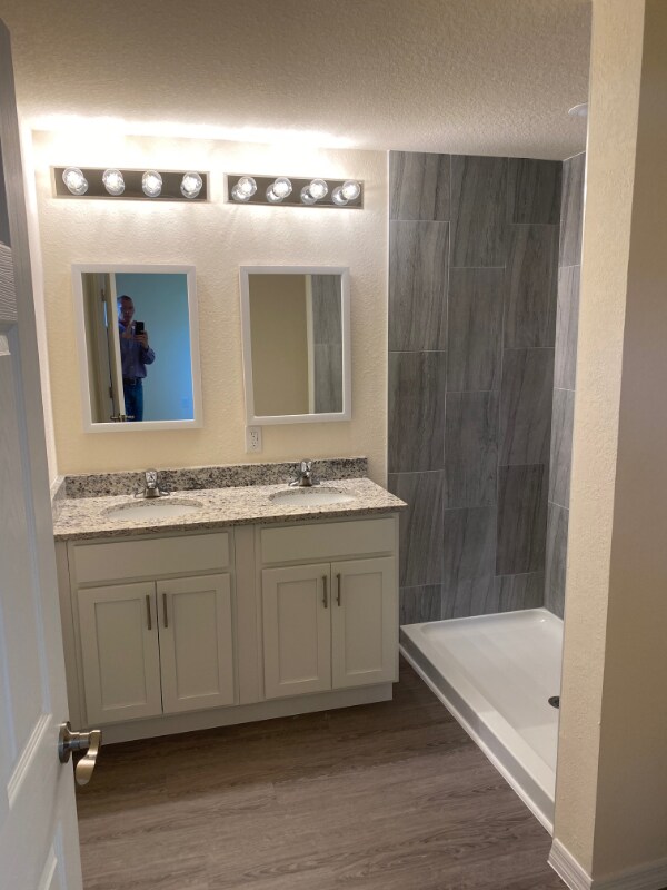 Building Photo - 5005 Tradewinds