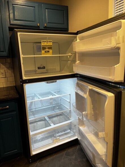 Building Photo - 280 S Boulevard