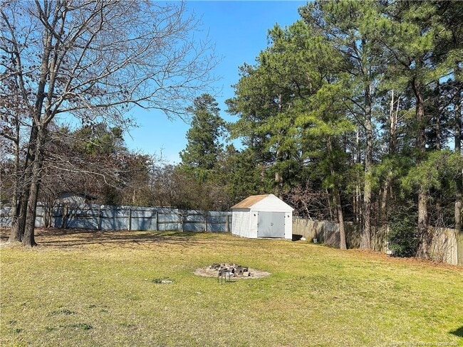 Building Photo - 675 Americana Dr