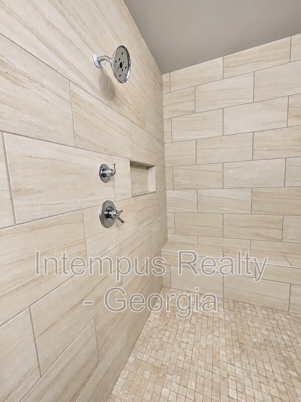 Building Photo - 1260 Stone Castle Cir