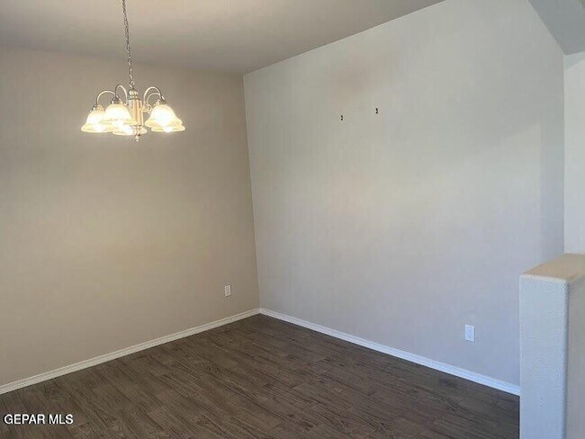 Building Photo - 7561 Red Cedar Dr