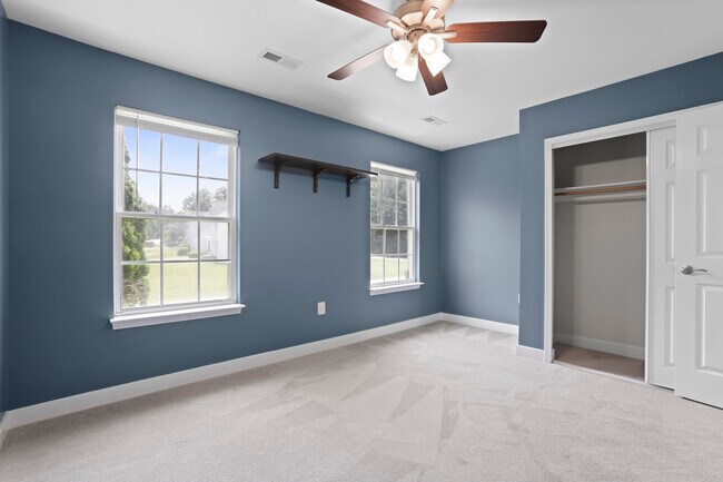 Building Photo - 4001 Mossy Bank Ln