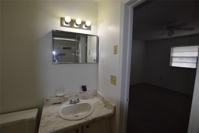 Building Photo - 2762 Clear Cove Ln