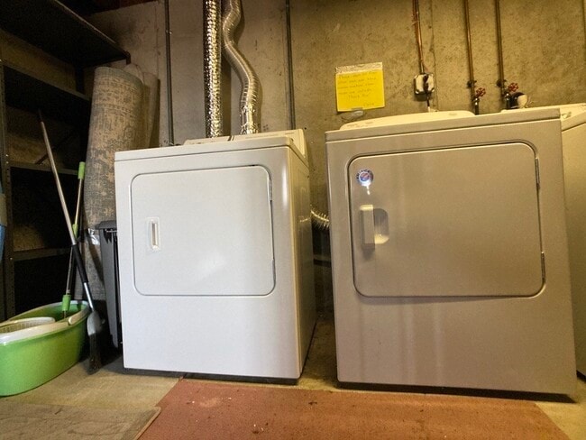 Building Photo - 25 Columbia Ave