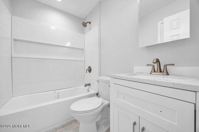 Building Photo - 35 Beachway Ave