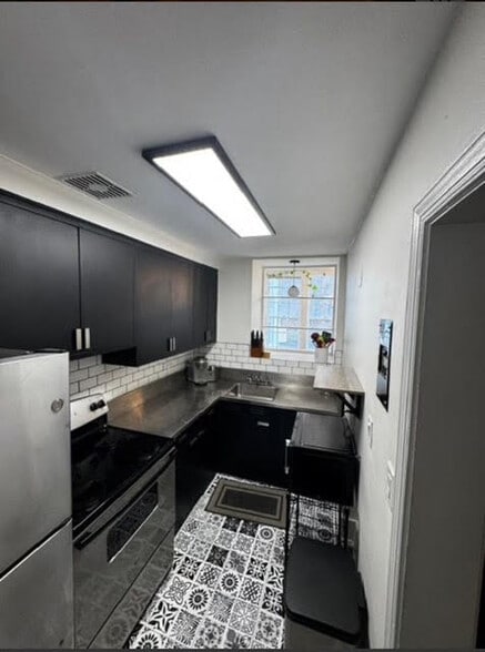 Building Photo - 612 Union St