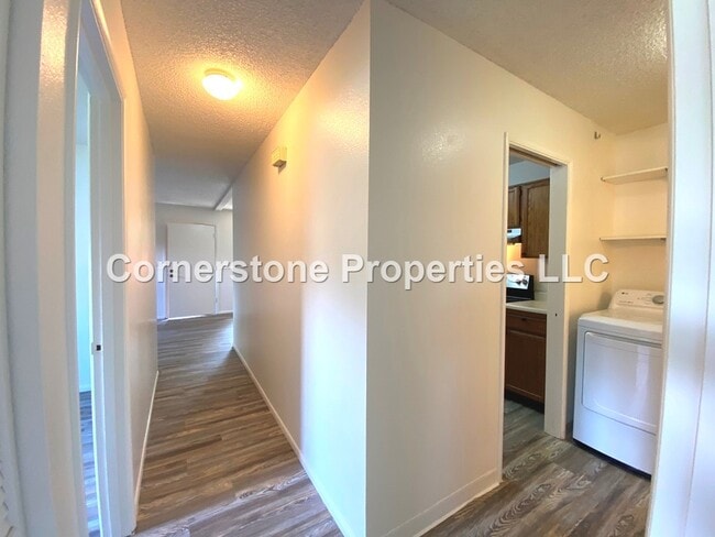 Building Photo - 2069 California Ave