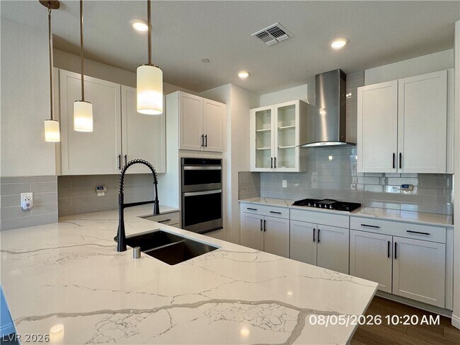 Building Photo - 2602 Cava Tirreni St