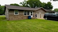 Building Photo - 9754 Rosehill Rd