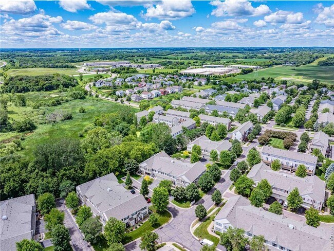 Building Photo - 875 Braunworth Ct