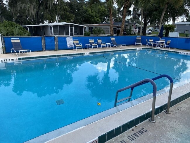 Building Photo - 502 Old Colony Rd