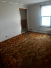 Building Photo - 6967 Main St