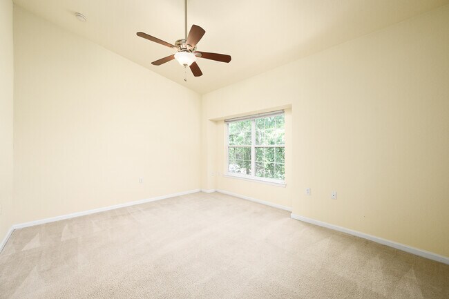 Building Photo - 5062 NW 44th Ln