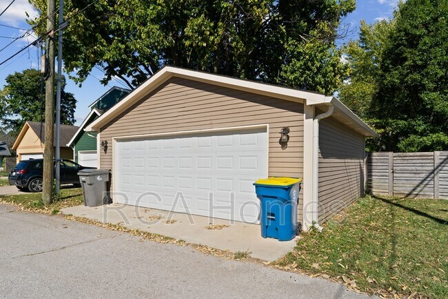 Building Photo - 1309 Pleasant St