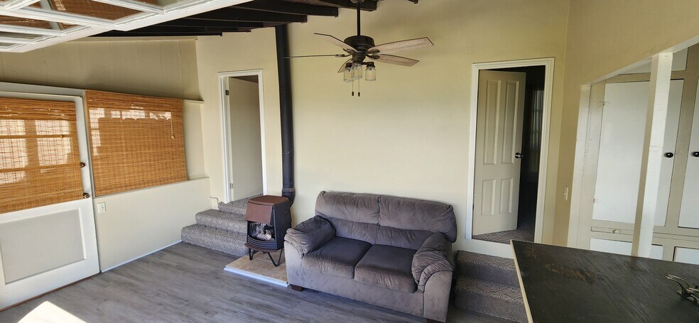 Building Photo - 1726 Ocean Way