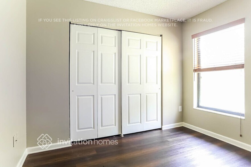 Building Photo - 1511 Primrose Ln