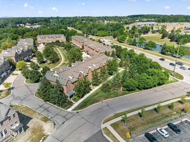Building Photo - 39763 Rockcrest Cir