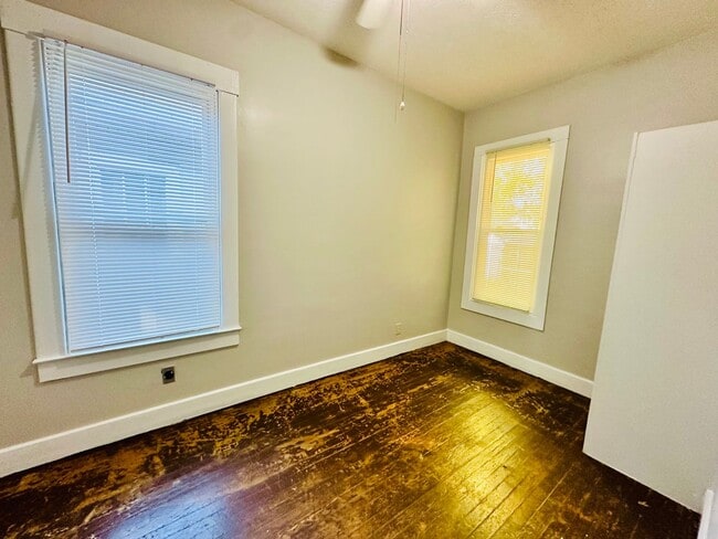 Building Photo - Updated Three Bedroom close to Churchill D...