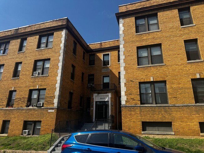 Building Photo - 3100 WARDER ST NW