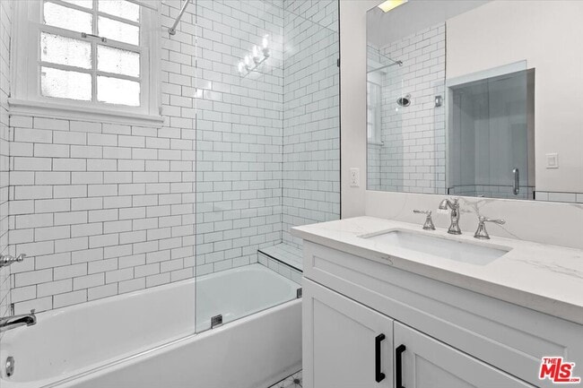 Building Photo - 9689 W Olympic Blvd