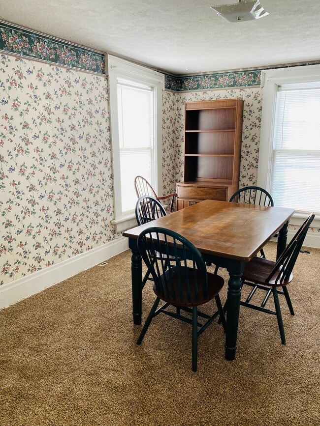 Building Photo - 2 Bedroom, 2 Bath Home furnished home in M...