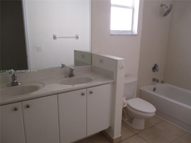 Building Photo - 8803 SW 206th Ln