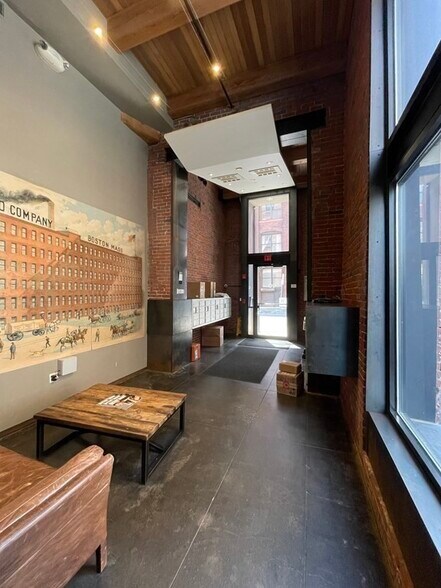 Primary Photo - 90 Wareham St