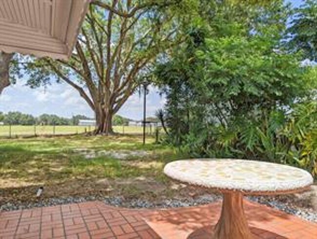 Building Photo - Available Immediately!