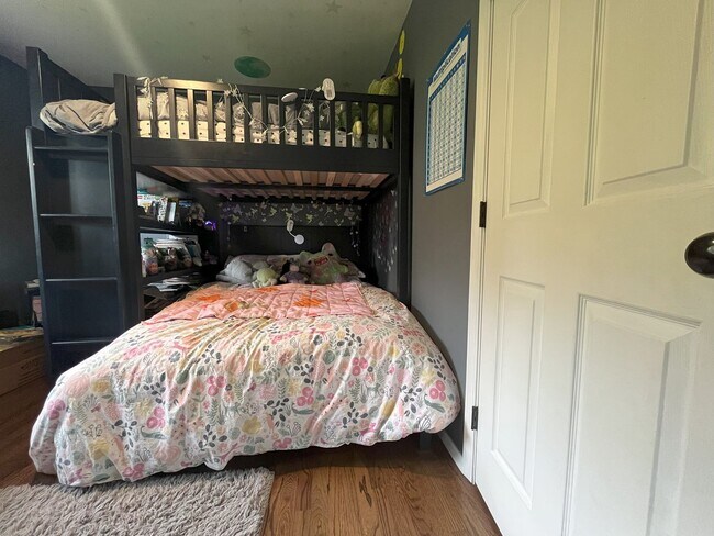 Building Photo - Spacious 4-Bedroom Home with Lush Landscap...